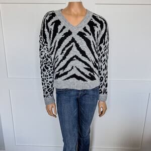 NWT, Miami of Francesca’s-Dianne Animal Print V-Neck Gray/Black Sweater